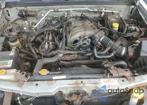 2002 Nissan Frontier Crew Cab Xe from USA, damaged, VIN 1N6ED29Y22C375692